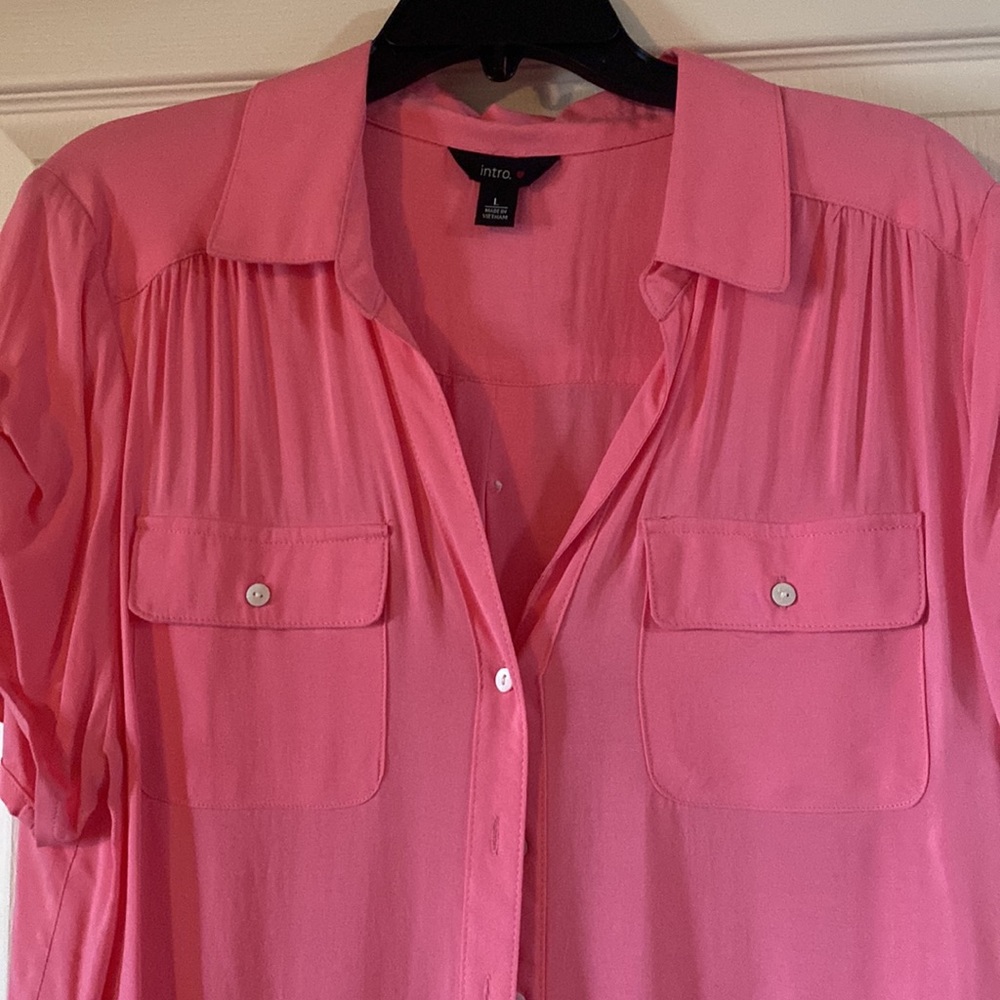 Pink blouse - Picture 2 of 3